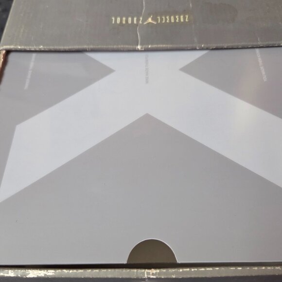 Air Jordan 11 Retro Cool Grey 9.5 Mens